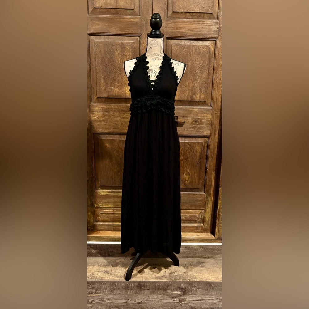 ILLA ILLA Black Spaghetti Strap Ruched Maxi Dress
